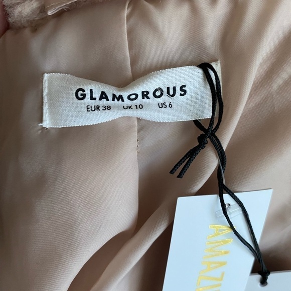 NWT-GLAMOROUS-WARM MY HEART-BEIGE FUZZY JACKET-SIZE SMALL - Picture 4 of 9